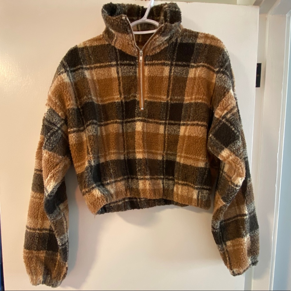 Size L Zaful 1/2 Zip Pullover. Worn once